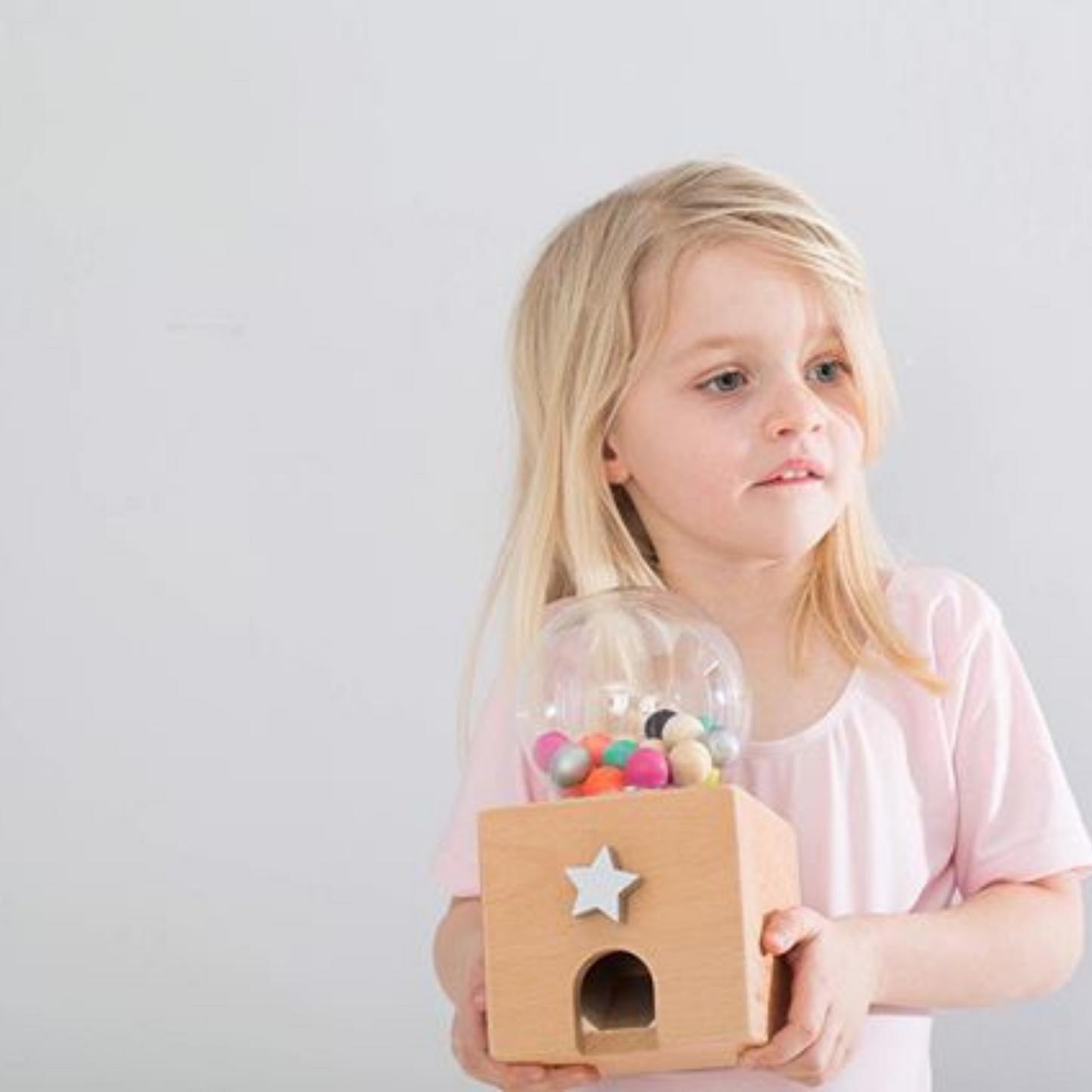 Gatcha Gatcha Wooden Gumball Dispenser