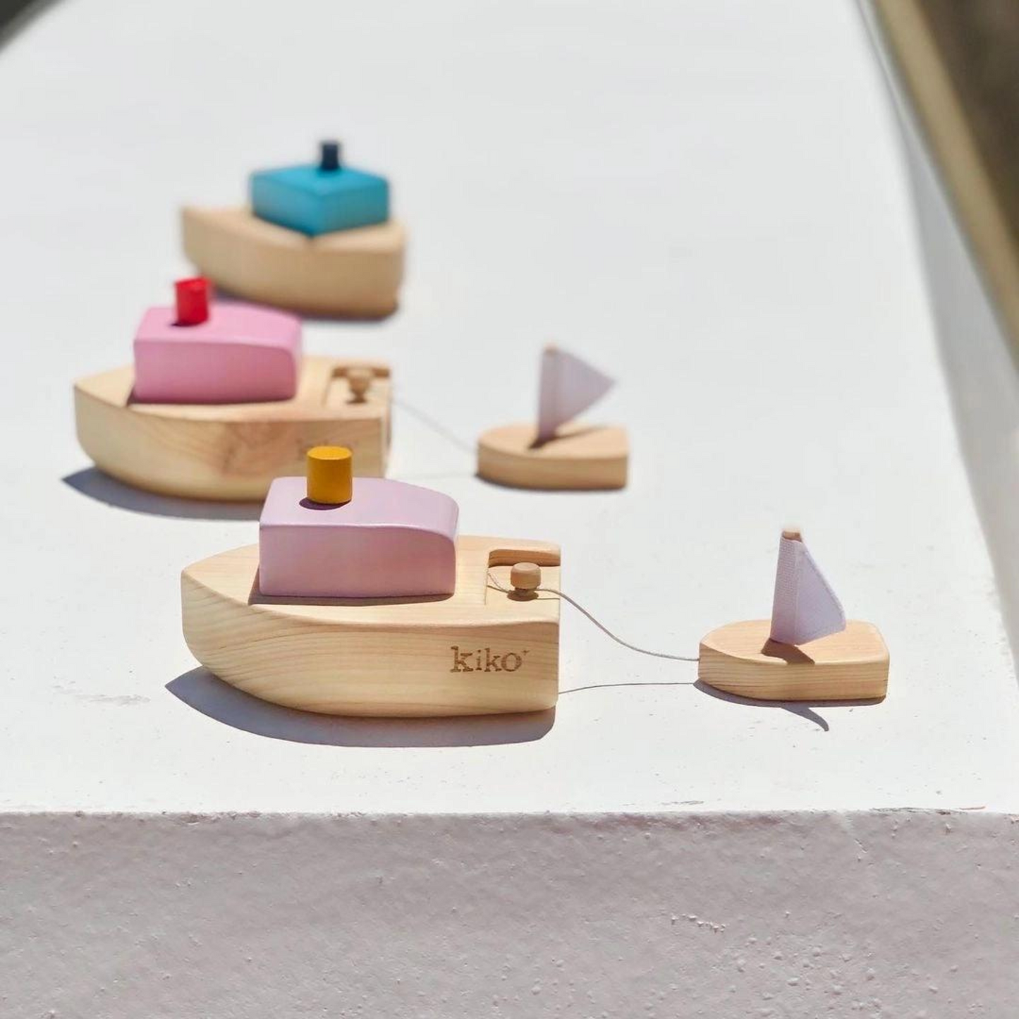 Ofune Wind-Up Boat - Pink